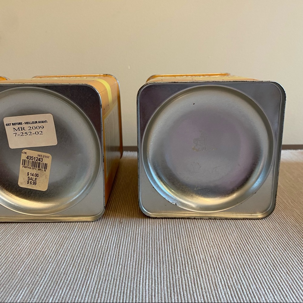 Williams Sonoma Spiced Pecan Pumpkin Waffle & Pancake Tins Set of 3 - Picture 12 of 16